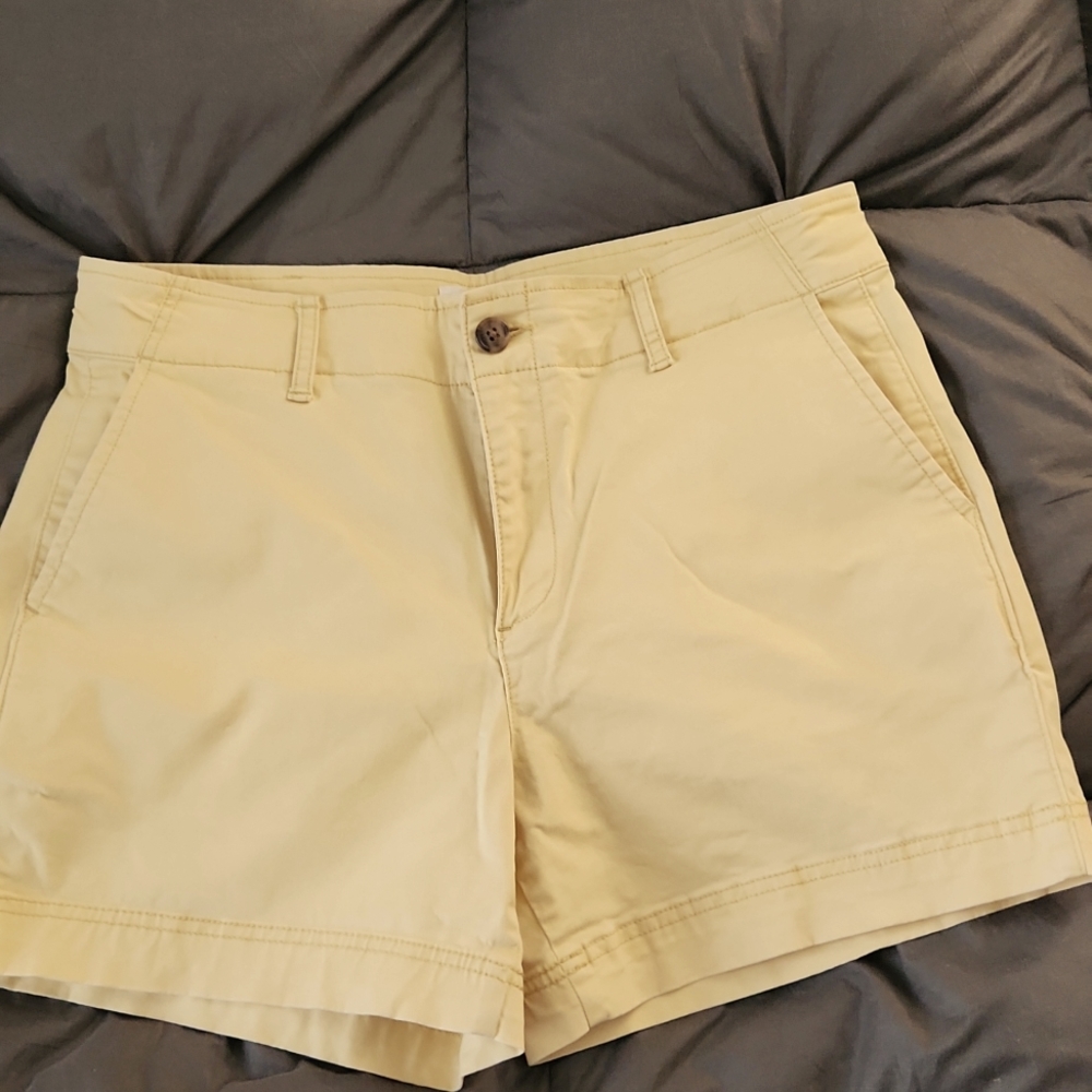 GAP shorts Size 8 light yellow